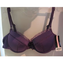 紫色花邊文胸 芬狄詩內衣專賣百大CBD店，打造精致舒適的女性穿搭